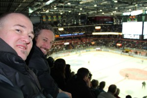 Steve & Jonny under ishockeymatchen