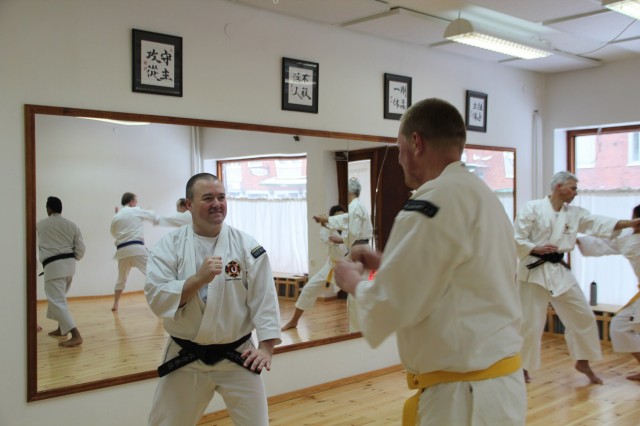 Steve-sensei had to face some big opponents, here in the shape of our own Mattias